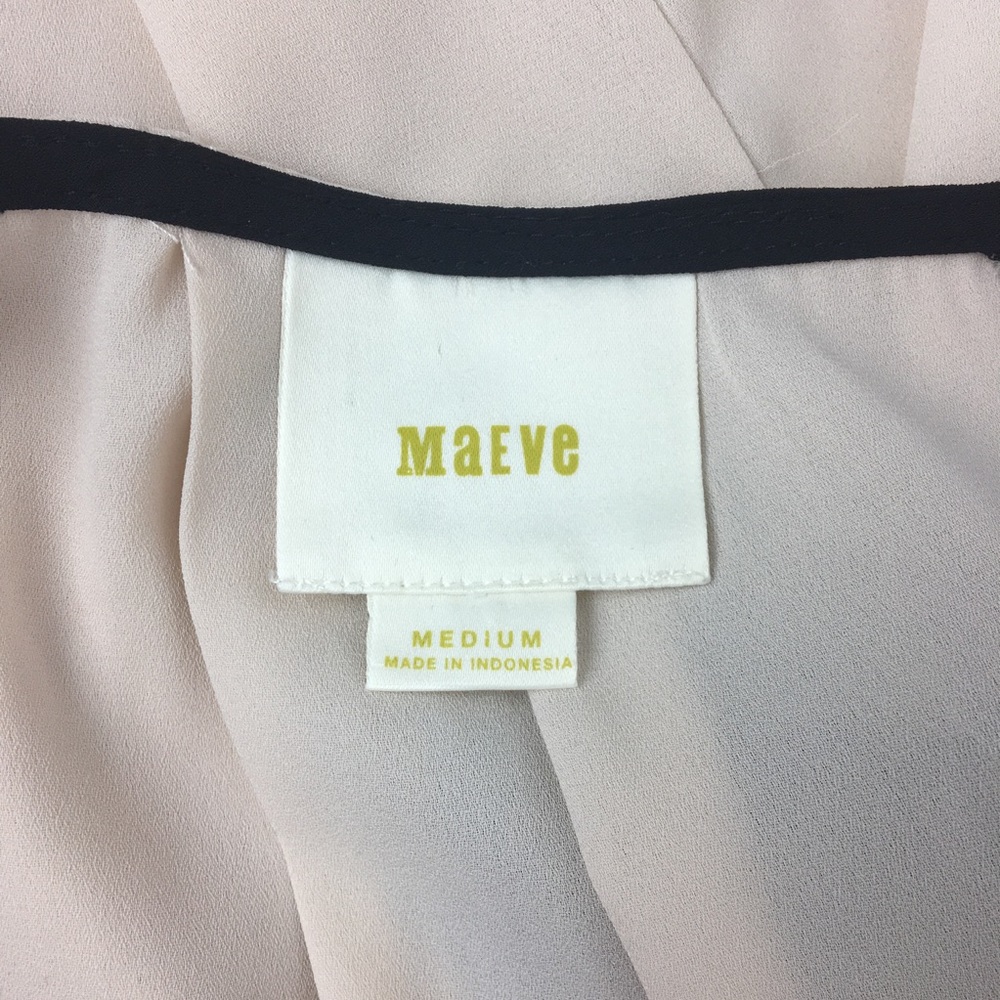 Firm Maeve Anthro Short Sleeve Lace Detail Blouse - Picture 4 of 5